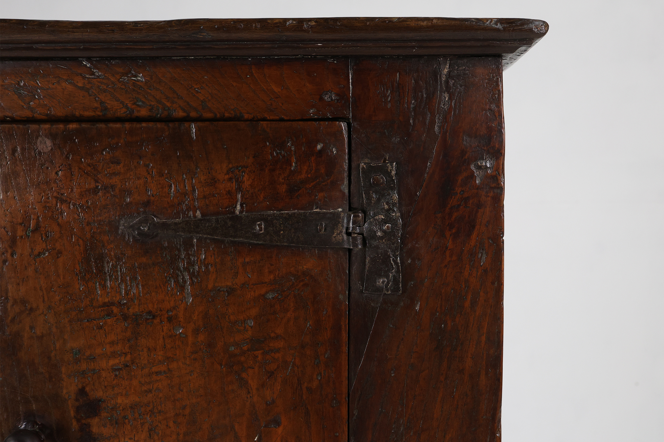 Rare French 16th century oak cabinet with beautiful patinathumbnail